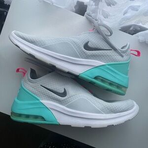 Nike Air Max tennis shoes